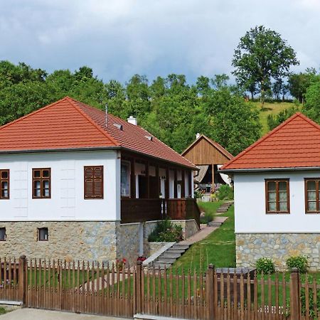 Fruktarium Vendeghaz Hotel Trizs Luaran gambar