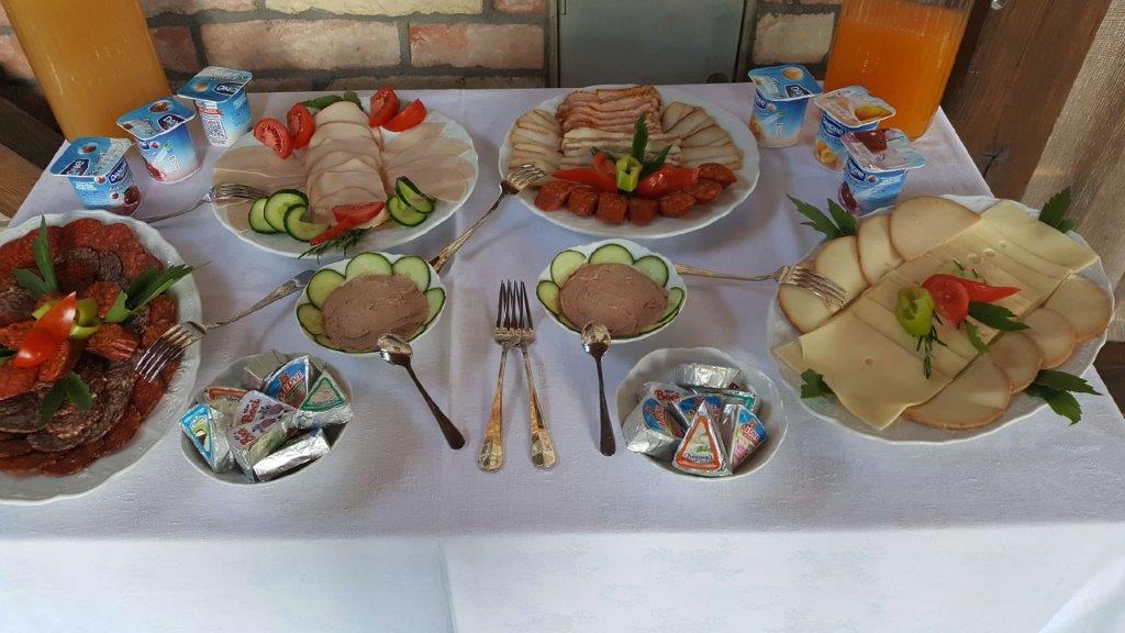 Fruktarium Vendeghaz Hotel Trizs Luaran gambar